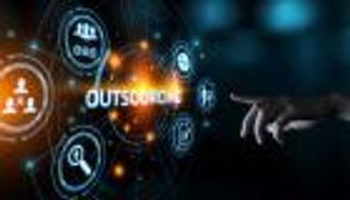 استراتيجية وطنية وطموحات تنافسية.. مصر تراهن على صناعة التعهيد 