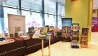 مهرجان الإمارات للآداب 2025.. منصة للإبداع والتفاعل بين الكتاب والجمهور