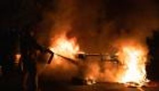 أوقفت أجهزة الإنذار.. أم تشعل الحريق في منزلها لقتل أطفالها الثلاثة