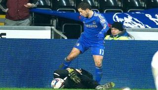 إيدين هازارد وصبي الكرات 