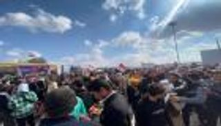 آلاف المصريين على أبواب رفح رفضا لـ«التهجير».. خبراء يكشفون الدلالات