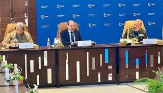 وزير الخارجية اليمني خلال المشاركة في لقاء ميونخ في السعودية