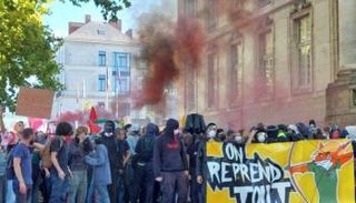 جانب من الاحتجاجات