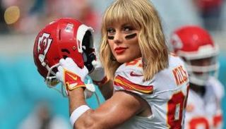 تايلور سويفت تزيد شعبية كرة القدم الأمريكية