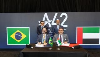 الإمارات والبرازيل توقعان مذكرة تفاهم واتفاق عمل بمجال سلامة الطيران المدني