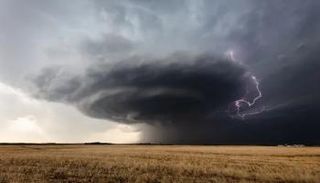 إعصار بوالوي