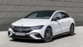 بعد الانتقادات.. «مرسيدس» تكشف سبب التصميم الكلاسيكي لسياراتها الكهربائية