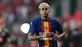 لامين يامال نجم منتخب إسبانيا الواعد