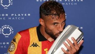 النجم الجزائري يوسف بلايلي