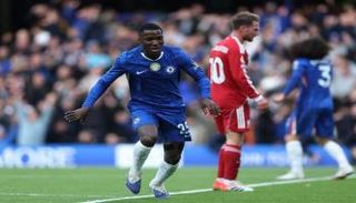 جانب من مباراة تشيلسي وليفربول