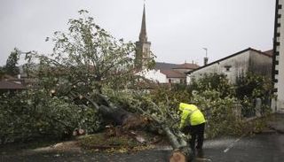 عاصفة في فرنسا- أرشيفية