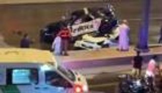 وفاة مصري في السعودية بعد سقوط سيارة شرطة على مركبته