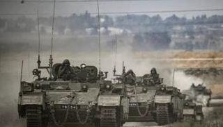 دبابات إسرائيلية تتوغل في قطاع غزة - أرشيفية