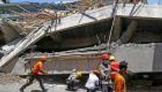 ارتفاع حصيلة ضحايا انهيار مبنى مدرسة في إندونيسيا إلى 37 قتيلا