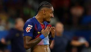 رافينيا نجم برشلونة