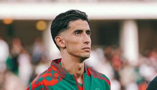 نايف أكرد مدافع المنتخب المغربي