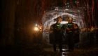 وفاة جميع العمال جراء كارثة انهيار منجم في إندونيسيا