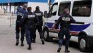 السلطات الفرنسية تلاحق مرسل الطرود المتفجرة بعد استهداف شخصيات بارزة