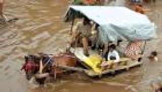 أكثر من 70 قتيلا في النيبال والهند جراء أمطار غزيرة وانهيارات أرضية