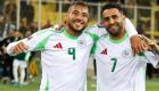 بعد مُشكلة «الأمن».. بلايلي ومحرز ينقذان اتحاد الكرة الجزائري