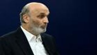 «عليه أن يتعظ من حماس».. جعجع يطالب حزب الله بـ«تسليم سلاحه»