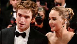 جينيفر لورانس وروبرت باتينسون