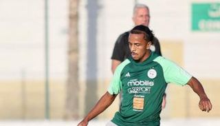 دورفال مدافع منتخب الجزائر