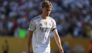 دين هويسن مدافع ريال مدريد