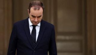 رئيس الوزراء الفرنسي المستقيل لوكورنو