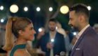 كوميدي رومانسي.. موعد عرض فيلم «عريس وعروستين» على نتفليكس