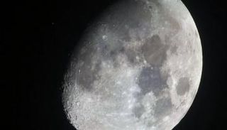 القمر- أرشيفية