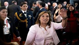 رئيسة بيرو دينا بولوارتي