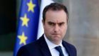 رئيس وزراء فرنسا يدعو الأحزاب إلى إنهاء «المشهد السخيف»