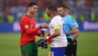 أزاح رونالدو من ذكرياته.. مبابي يشعل الجدل بالصورة الأيقونية