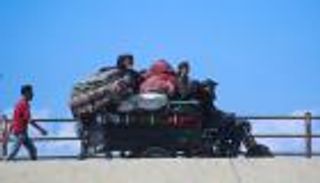 غزة بعد الهدنة.. دمار شامل وعودة فوق الركام (صور)