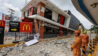 آثار زلزال سابق في الفلبين