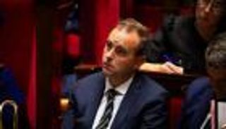 ماكرون يعيد تعيين لوكورنو رئيسا للوزراء