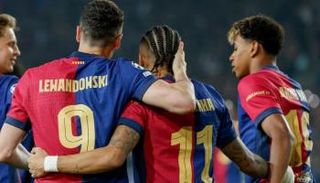 لامين يامال ورافينيا وليفاندوفسكي