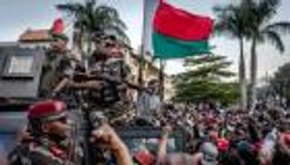 متمردو الجيش في مدغشقر يعينون قائدا جديدا للأركان