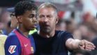 لامين يامال يهدد برشلونة بالرحيل