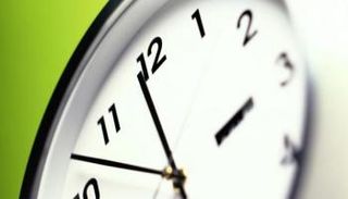 موعد تغيير الساعة في مصر 2025