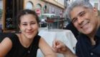 نجاة عازفة الكمان المصرية مريم أبو زهرة من انهيار سقف قصر تاريخي