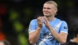 في أحدث ظهور.. هالاند «مدرس جغرافيا» (صورة)