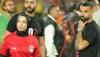 حقيبة زوجة محمد صلاح تشعل الجدل.. كم سعرها؟