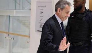 الرئيس الفرنسي الأسبق ساركوزي