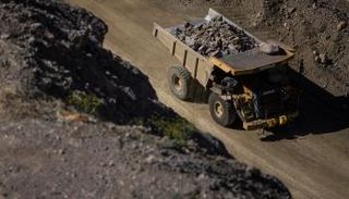 استخراج المعادن النادرة