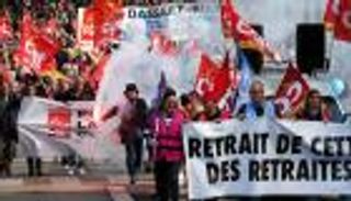 احتجاجات عمالية تشل 3 دول أوروبية