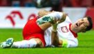 إصابة ليفاندوفسكي تمنح برشلونة أموالاً