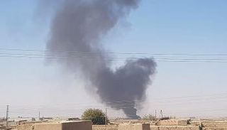 تصاعد الدخان من موقع أفغاني خلال الاضطرابات على حدود باكستان