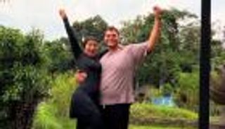 «دينا» ابنة الدكتورة هبة قطب تشارك الجمهور صور شهر العسل